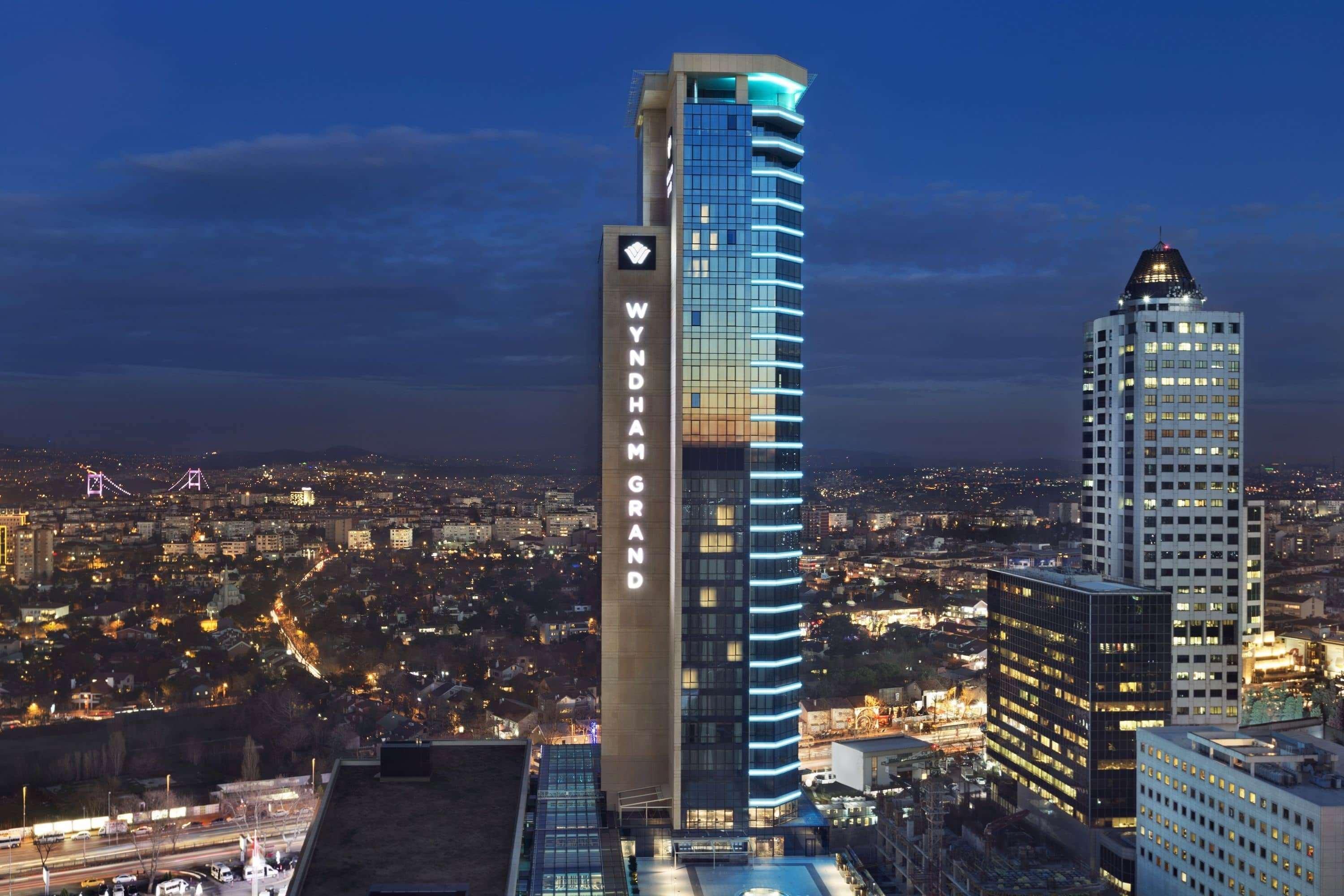 Wyndham Grand Istanbul Levent Hotel & Conference Center Zewnętrze zdjęcie